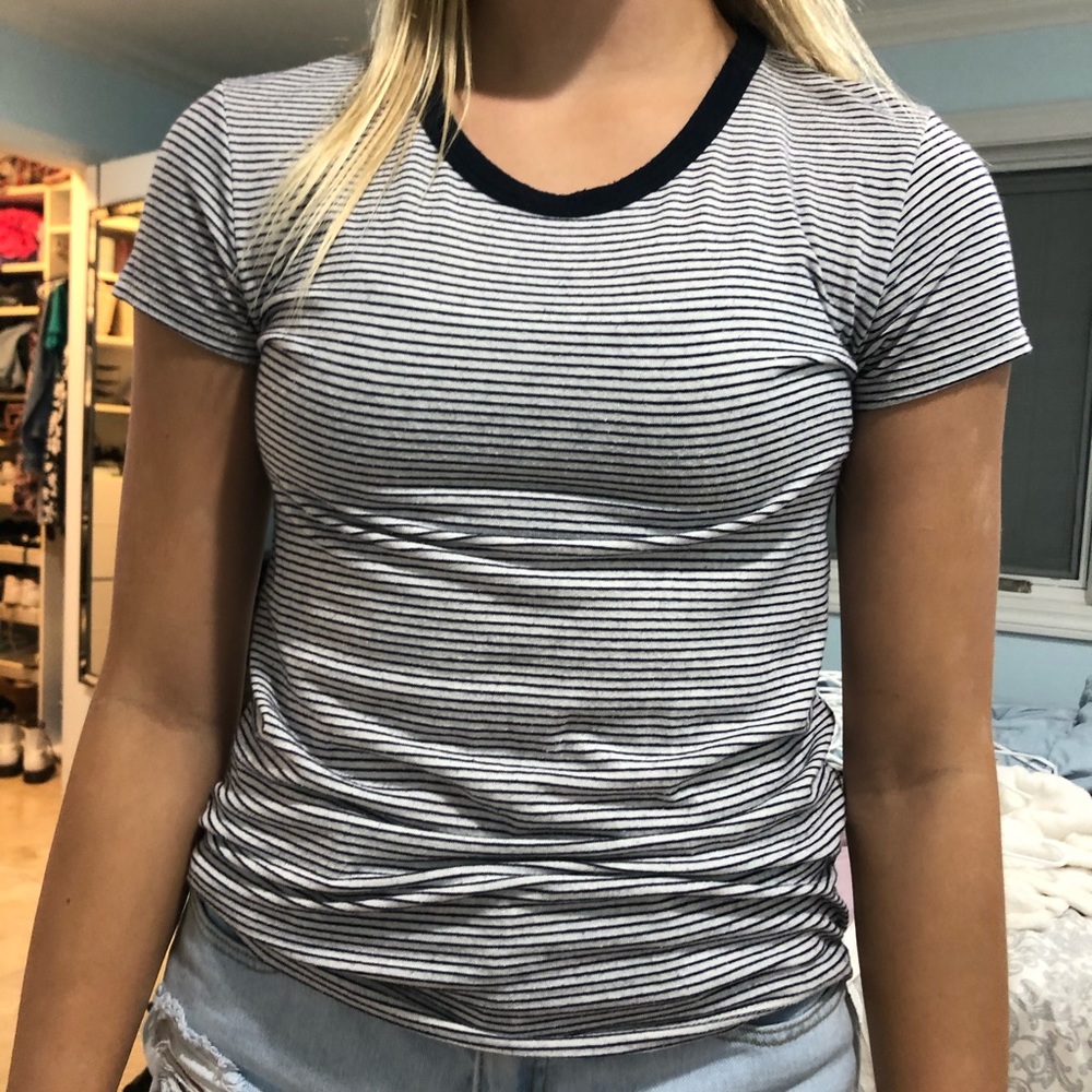 Short sleeve striped shirt